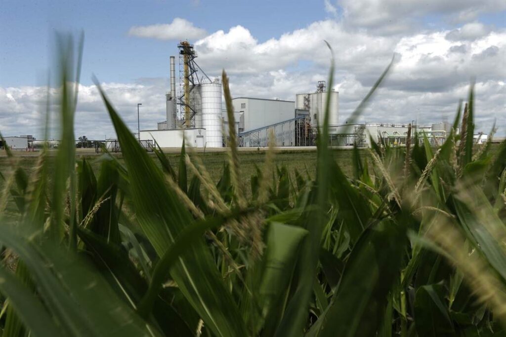 It Turns Out That Ethanol Is Worse For the Climate Than Gasoline