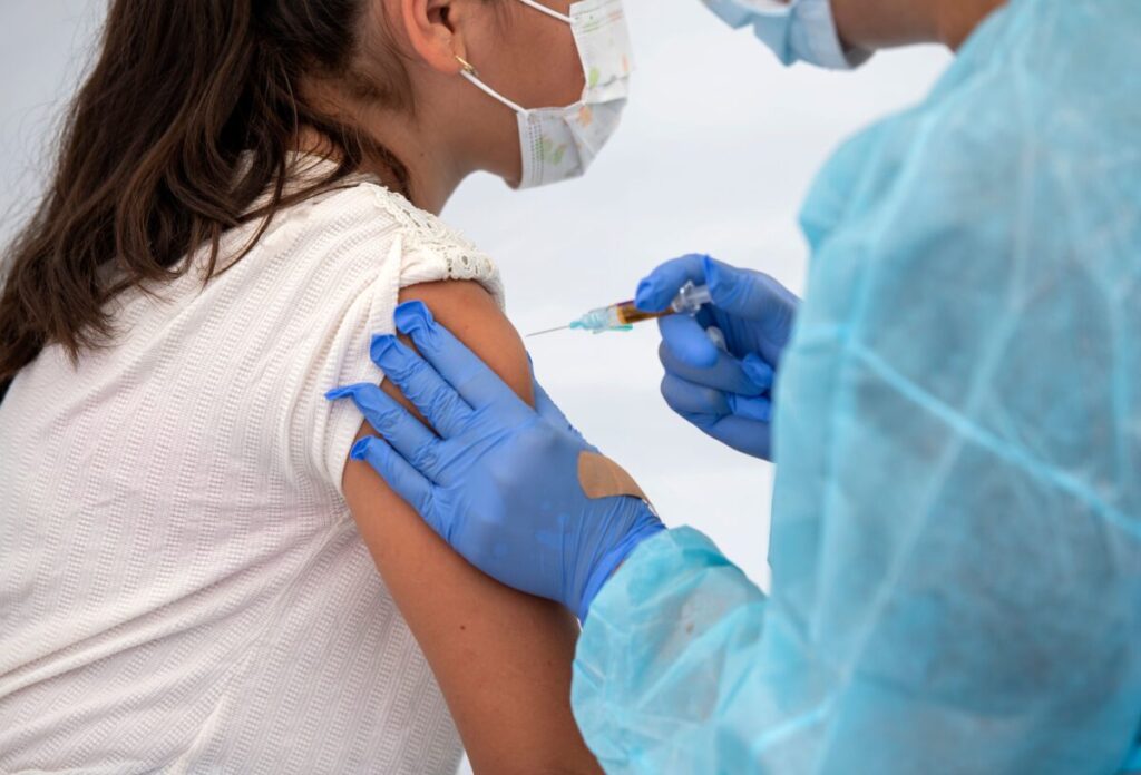 SoCal COVID Waning; New CA Bill Introduced to Allow Schools to See Who’s Vaccinated