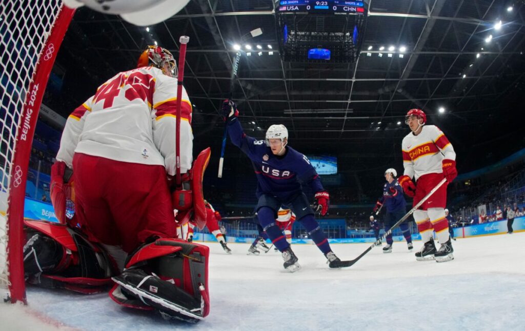 China’s Foreign-Sourced Ice Hockey Team Suffers Crushing Defeat to US on Olympic Debut