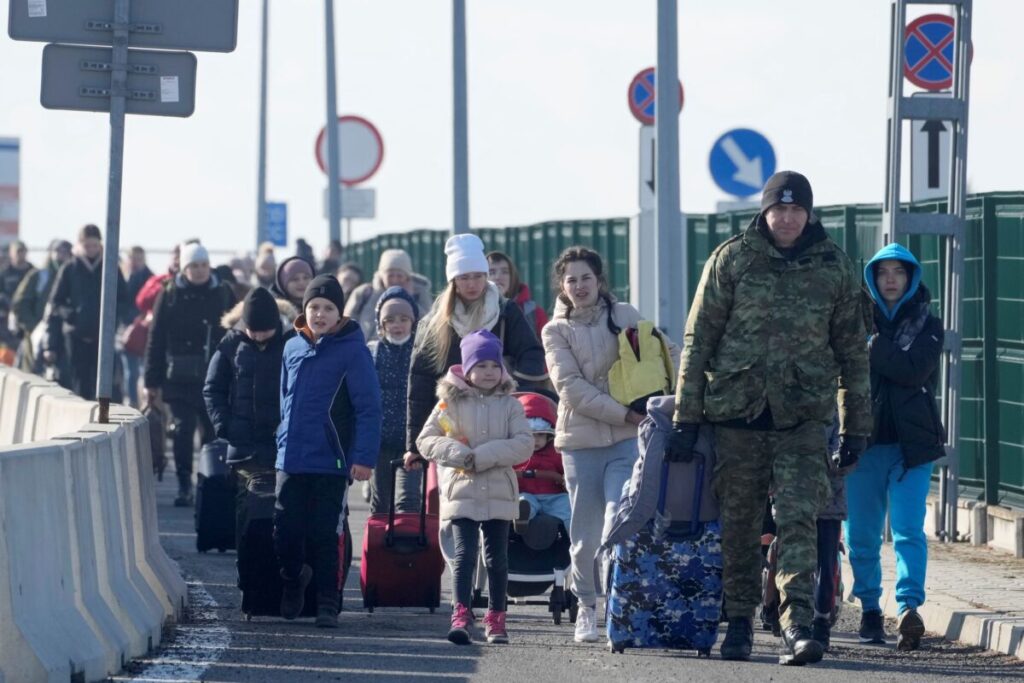 UN Refugee Agency: Nearly 120,000 Ukrainians Have Fled