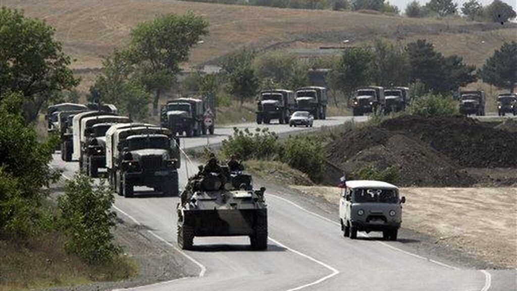 'Something Must Be Wrong': Why Hasn't the 40-Mile Russian Convoy Outside Kyiv Moved in Days?