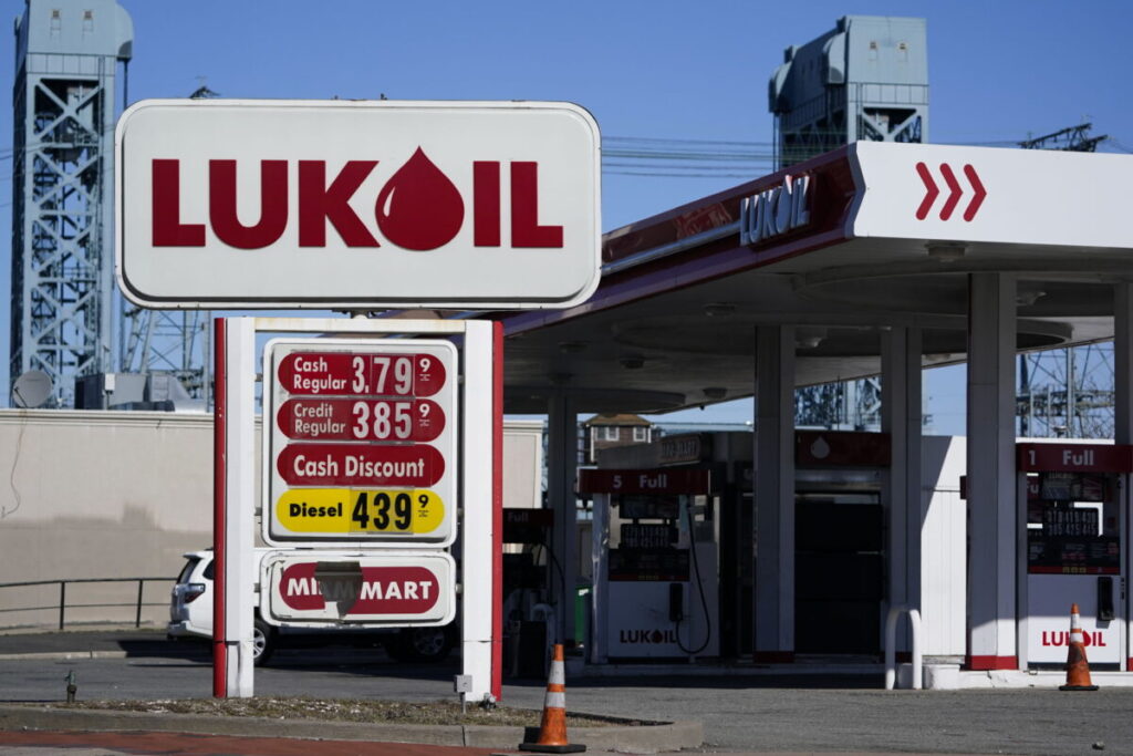 New Jersey City Suspends Licenses of Gas Stations to Protest Russia Conflict