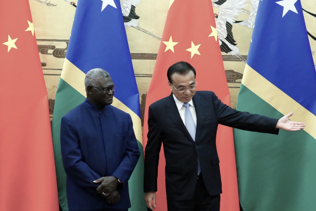 Beijing-Solomons Leaders Sign Pact to Allow Chinese Ships, Weapons Into South Pacific