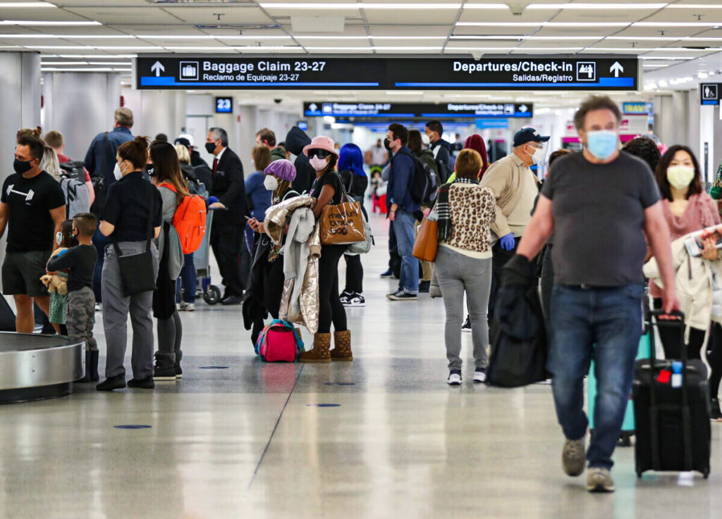 309 Pilots and Flight Attendants Ask Court to Declare TSA Mask Rule Permanently Illegal