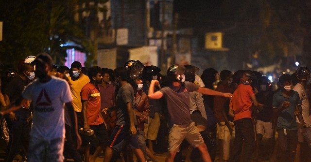 Sri Lanka: Mob Storms President’s House as Country Runs Out of Food, Gasoline