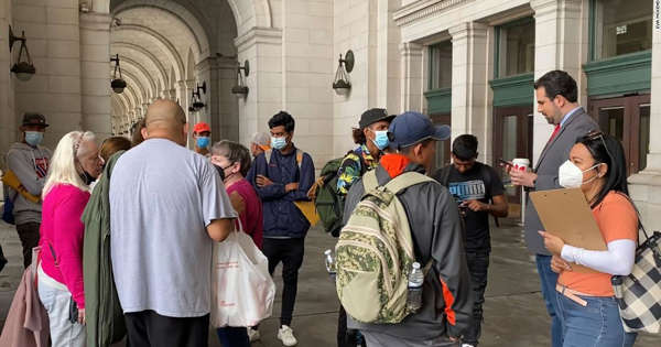 Migrants bused to DC as part of Texas Gov. Abbott's protest against Biden