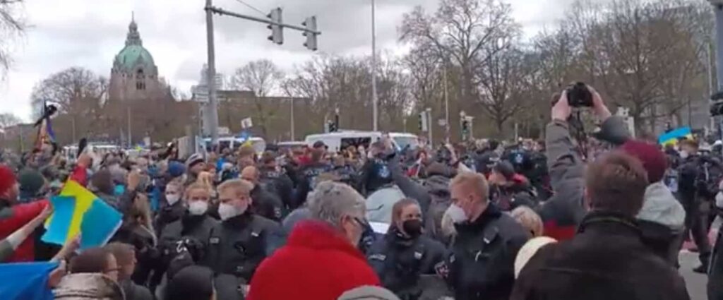 Pro-Russia protesters rally in Germany