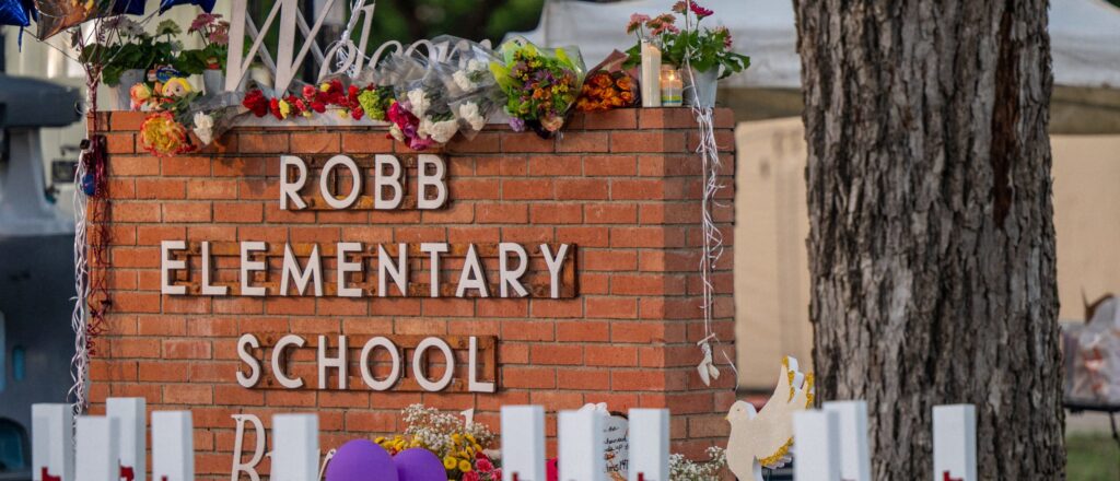 Witnesses Of Texas School Shooting Begged Police To Go In, Suggested Just Rushing In Themselves