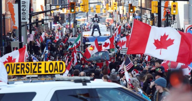 PICS: ‘Freedom Fighters’ Confronted by Riot Police In Trudeau’s Canada