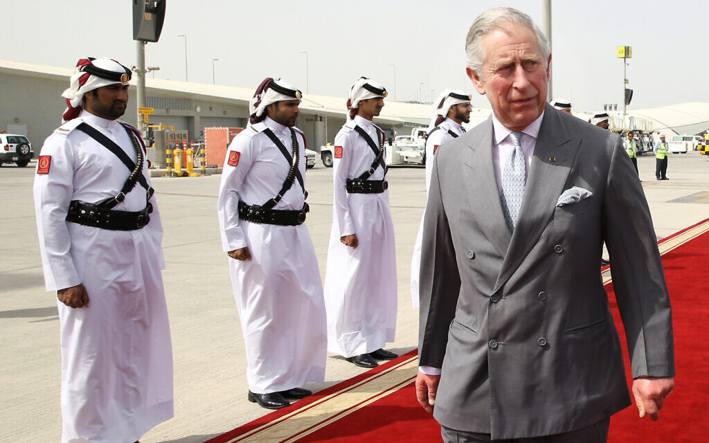 UK’s Prince Charles reportedly accepted bags with millions in cash from Qatari PM
