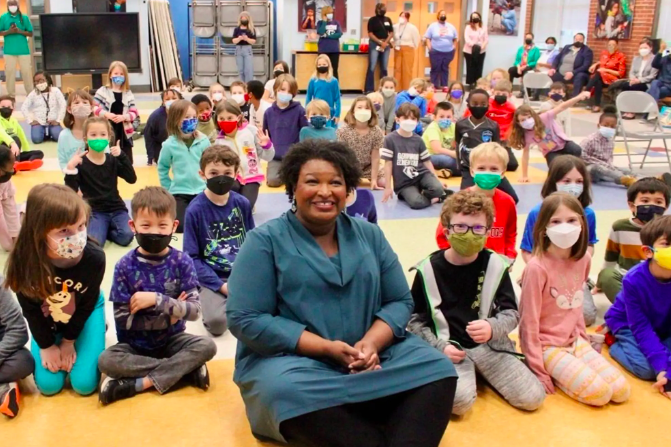 FRAUD Stacy Abrams Has Child Remove Mask For Photograph... “I’ve had a little bit of trouble taking [photos] with kids with masks on.” [VIDEO]