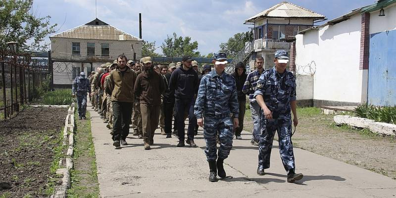 Arestovich: There will be no mass tribunal over Ukrainian prisoners of war from Mariupol