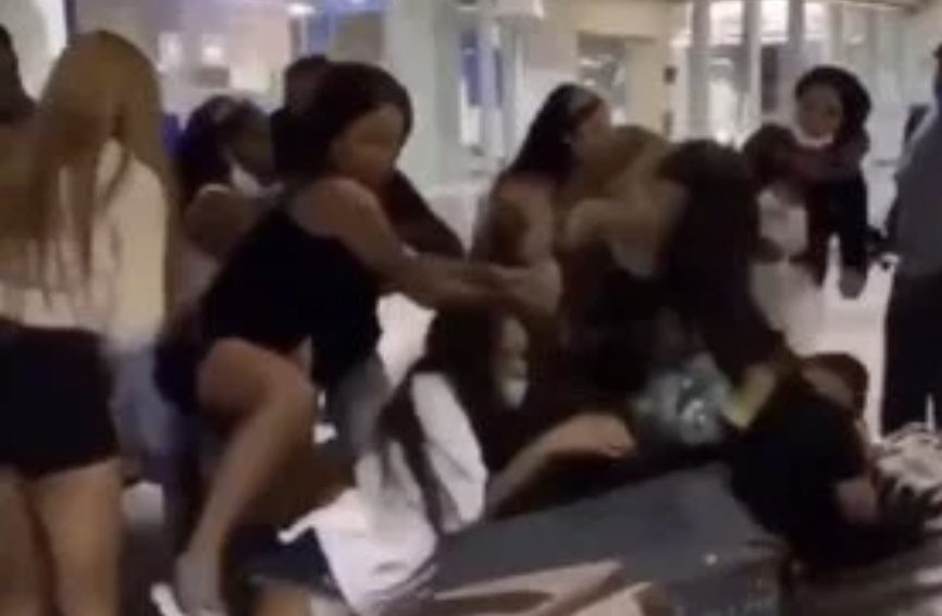 What The Hell Is Going On In Our Airports? Group of Black Women Beat White Male and Female Companion As Brawl Spills Over Onto Luggage Carousel [VIDEO]