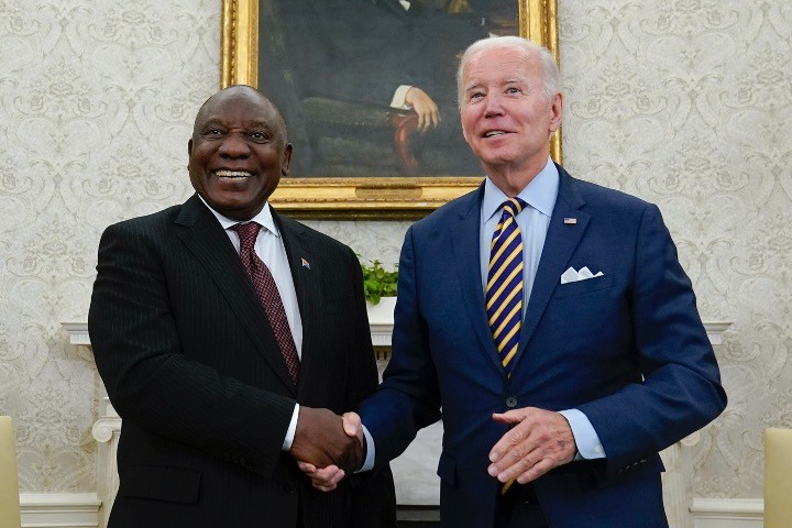 “I Wasn’t Arrested” Trying to See Nelson Mandela, Biden Tells South Africa’s President