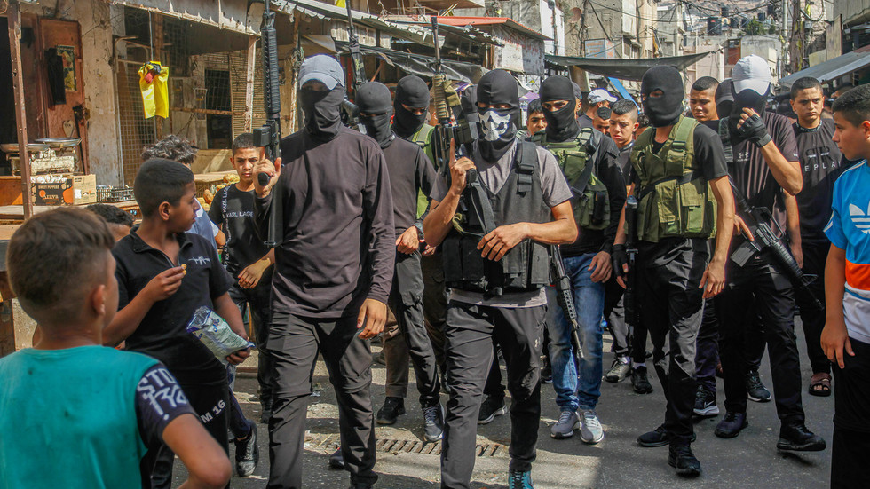 A third Palestinian intifada: With political leaders becoming increasingly unpopular, a new armed uprising takes hold