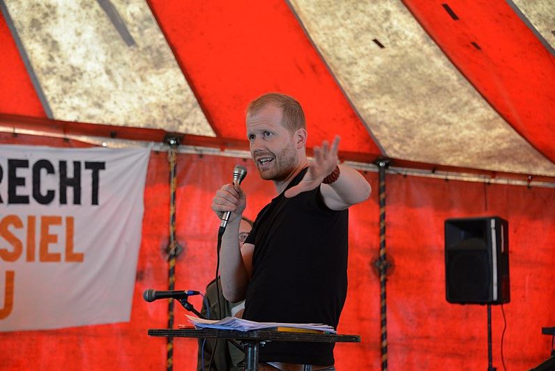 New York Times defends green activist desecration of art — just as another one throws mashed potatoes on a Monet