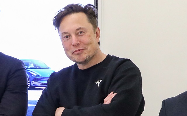 'Vox Populi, Vox Dei': Elon Musk Says General Amnesty For Suspended Accounts 'Begins Next Week'