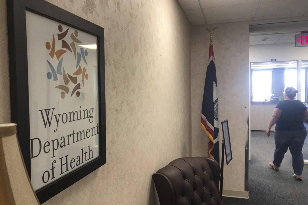 Lawsuit: 2 Wyoming mental patients dead, procedures ignored
