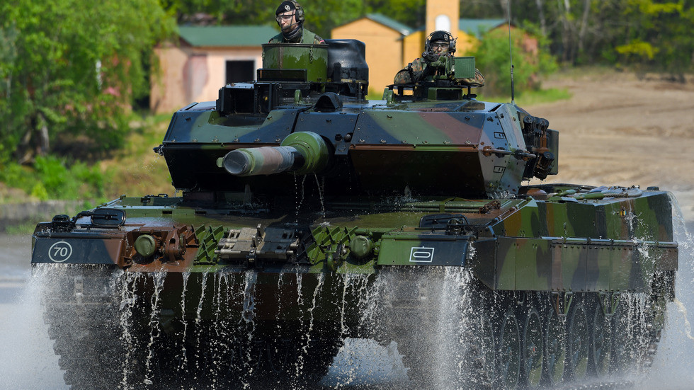 Ukraine chides Germany over tank deliveries