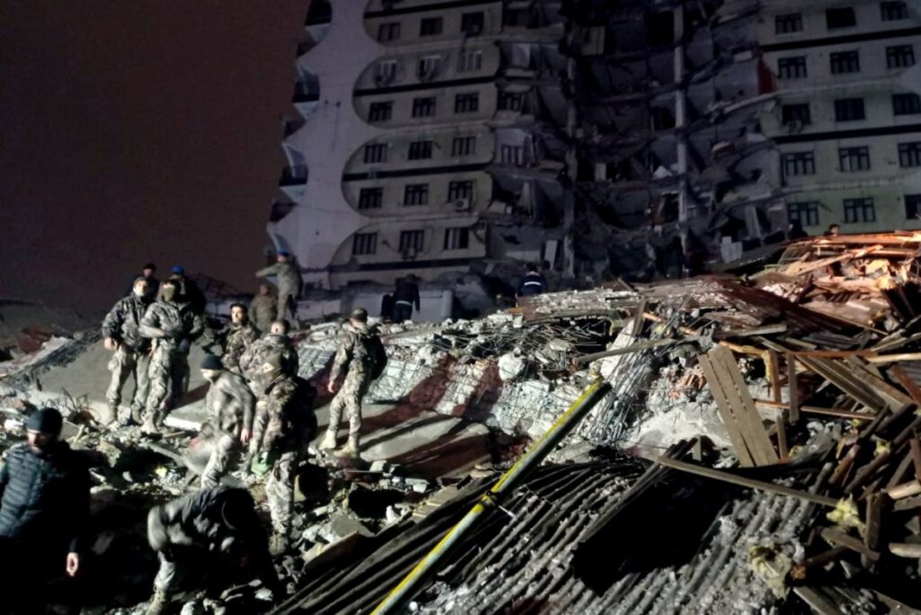 Powerful 7.8M earthquake hits southern Turkey; hundreds dead