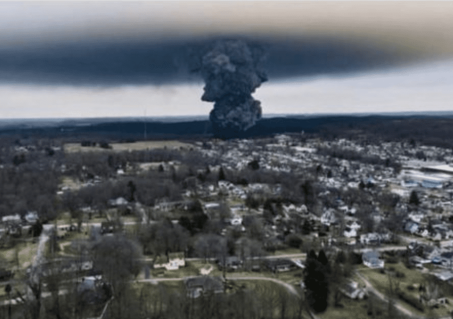 Breaking: Ohio Suffers Ecological Disaster After Train Cars Carrying Toxic Chemicals Derails And Explodes [VIDEO]