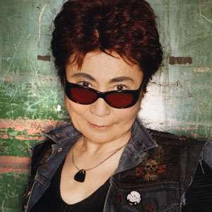 “Yoko Ono dead 2023” : John Lennon's widow killed by internet death hoax