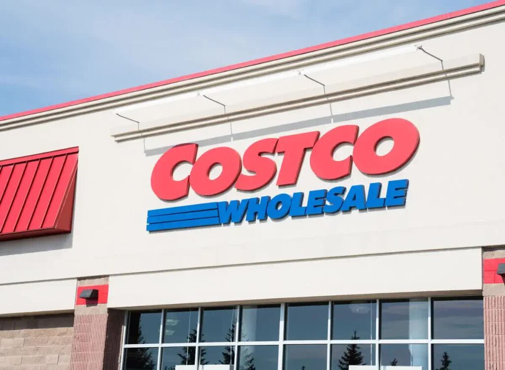What Food Court Item Has Costco Customers Shocked?