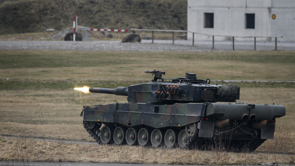 Switzerland reveals German tank deal proposal