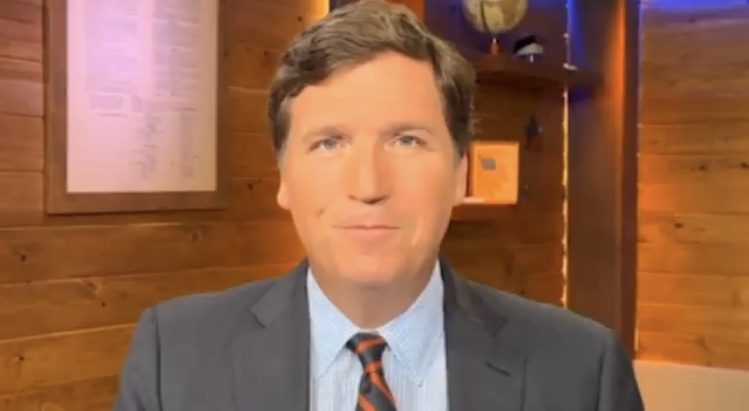 Hall-of-Fame NFL Quarterback Stands With Tucker Carlson, Says It’s “Time to Boycott Fox”