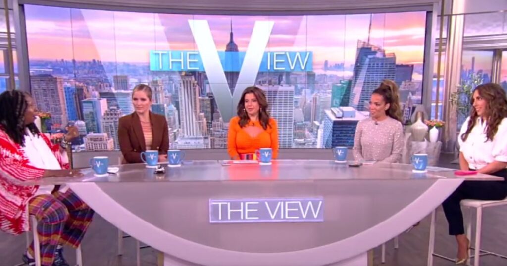 After Being Fired from Fox News, Geraldo Announces He's Going on 'The View'