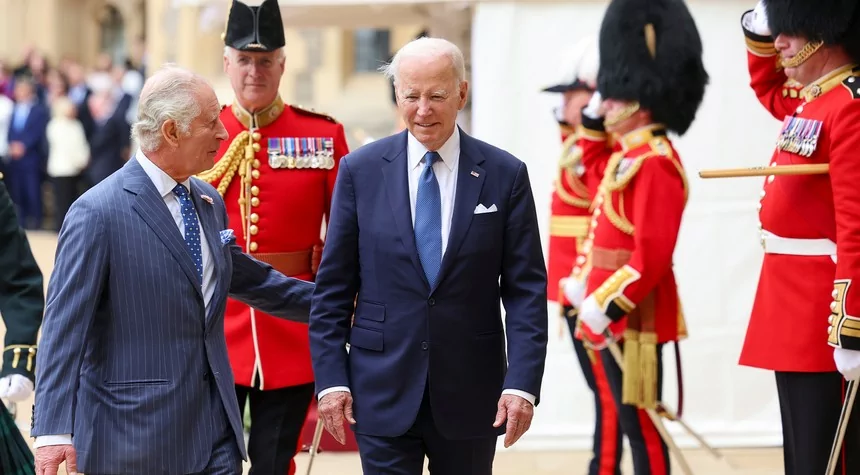 King Charles Leads a Confused Joe Biden Around at UK Ceremony