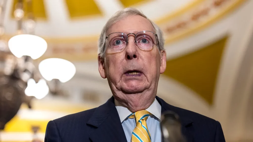 McConnell freezes for 2nd time while taking questions