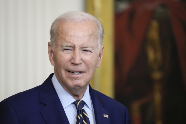 In today's 'WTF is wrong with Biden' episode, he claims there are NINE Wonders of the World