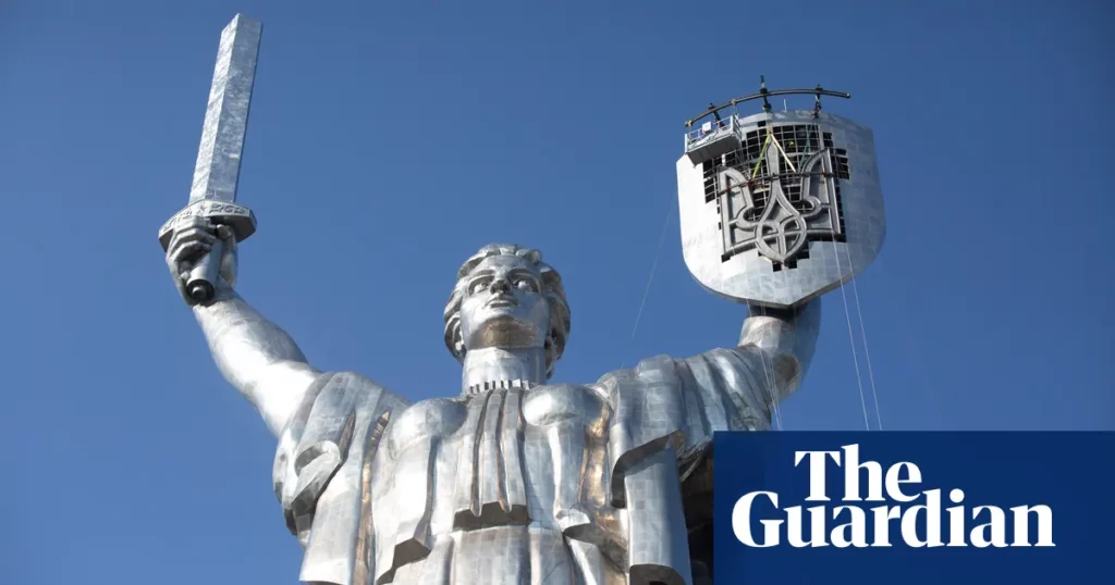 Ukraine replaces Soviet symbol on Motherland monument in Kyiv