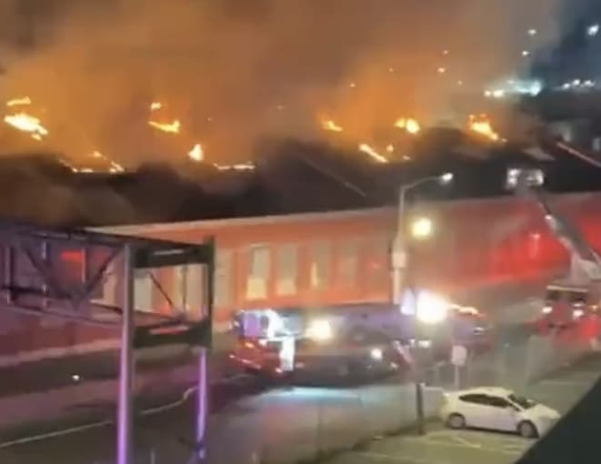 DEVELOPING: Five-Alarm Warehouse Fire Erupts in New York City, Hazardous Materials