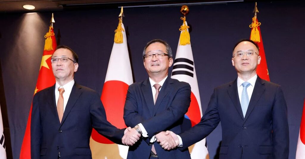 South Korea, Japan, China agree to hold summit at 'earliest convenient time'