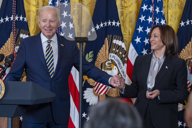 NYT Columnist Argues Why Dems Need to Strategically Think About a Biden Replacement That Isn't Harris