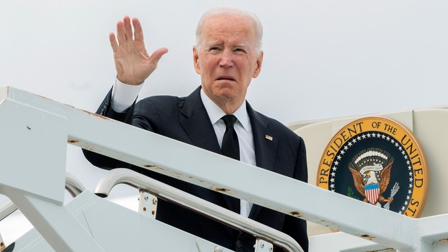 Biden Can't Keep His Existential Threats Straight at NY Fundraiser, Misleads Media About Press Conference