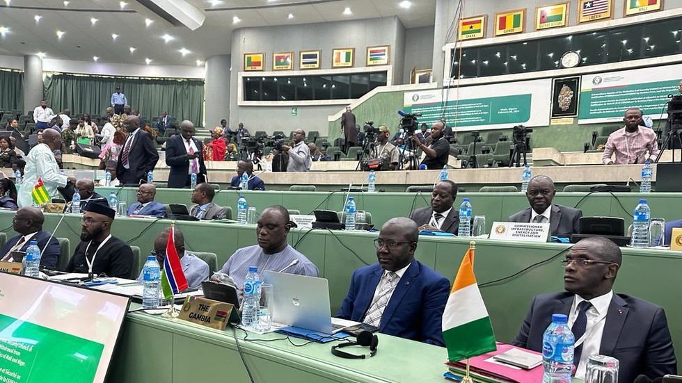 West African bloc lifts sanctions on Sahel state