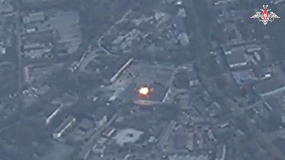 WATCH Russian missile obliterate Ukrainian drone factory