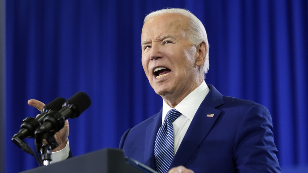 Biden vows to resume arming Ukraine ‘this week’