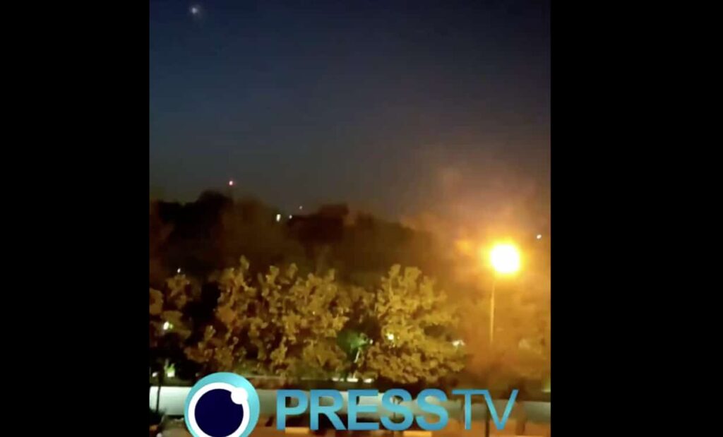 BIG EXPLOSIONS IN IRAN DUE TO ISRAELI ATTACKS. Air Defenses activated in Isfahan, Teheran and Shiraz