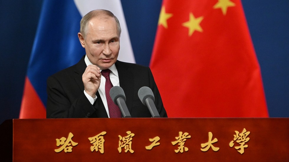 Putin responds to Kiev’s ‘peace formula’ ultimatum
