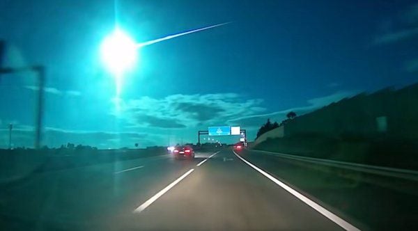 WATCH: 'Dramatic fireball': Bright blue light flashes across sky