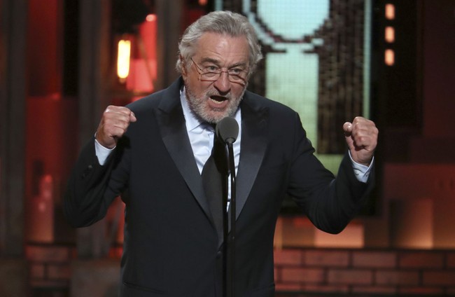 Robert De Niro Remains the Poster Boy for 'Just Shut Up and Sing'