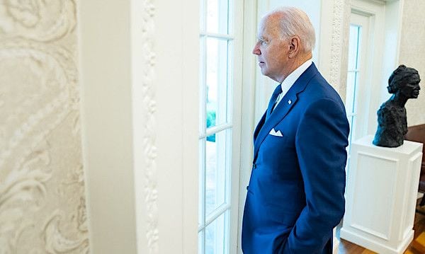 Reporter suggests watching Biden for 'physical performance'