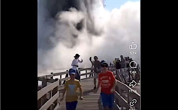 'Run, run, run!' WATCH thermal zone in Yellowstone erupt, terrifying tourists