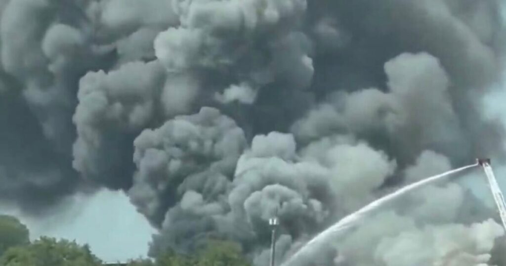 [WATCH] Massive Blaze Erupts At Texas Metal Recycling Plant