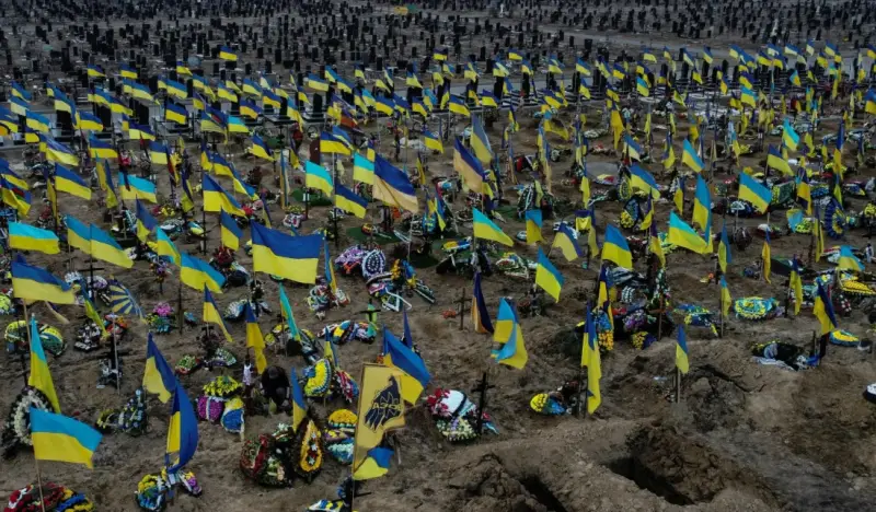 Demographic hole: mortality in Ukraine is three times higher than the birth rate