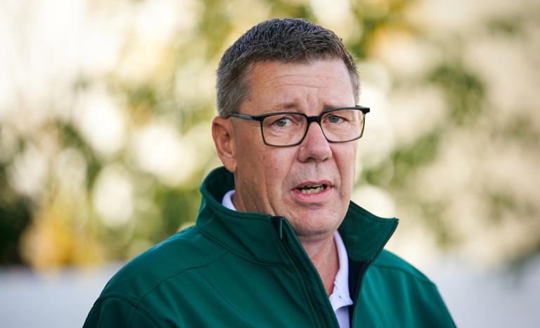 Saskatchewan teachers get degrading messages after change room complaint